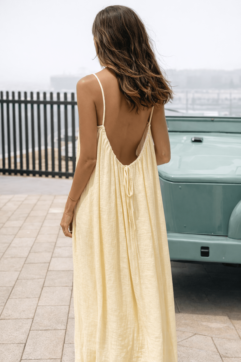 Rückenfreies Maxikleid