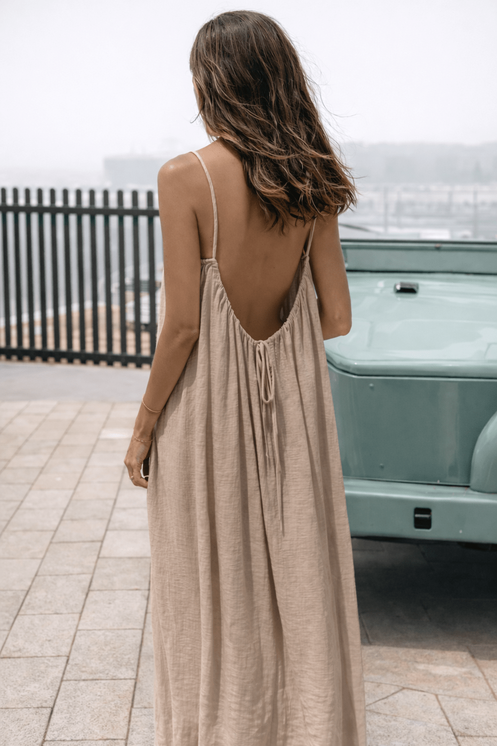 Rückenfreies Maxikleid
