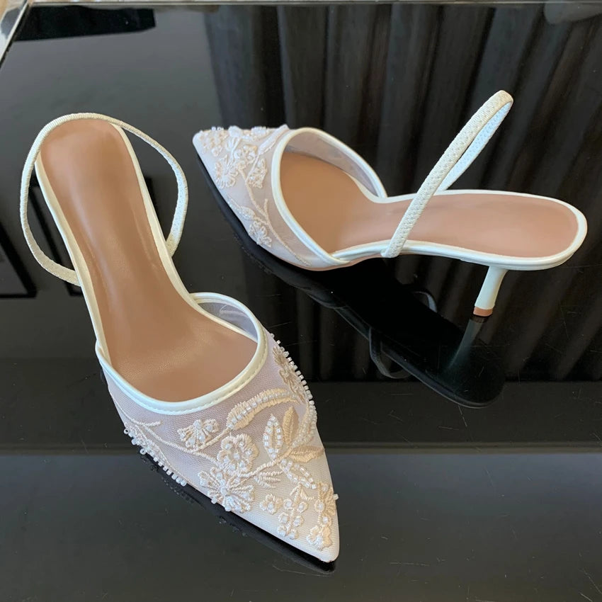 Escarpins en résille brodée Vivienne Rose