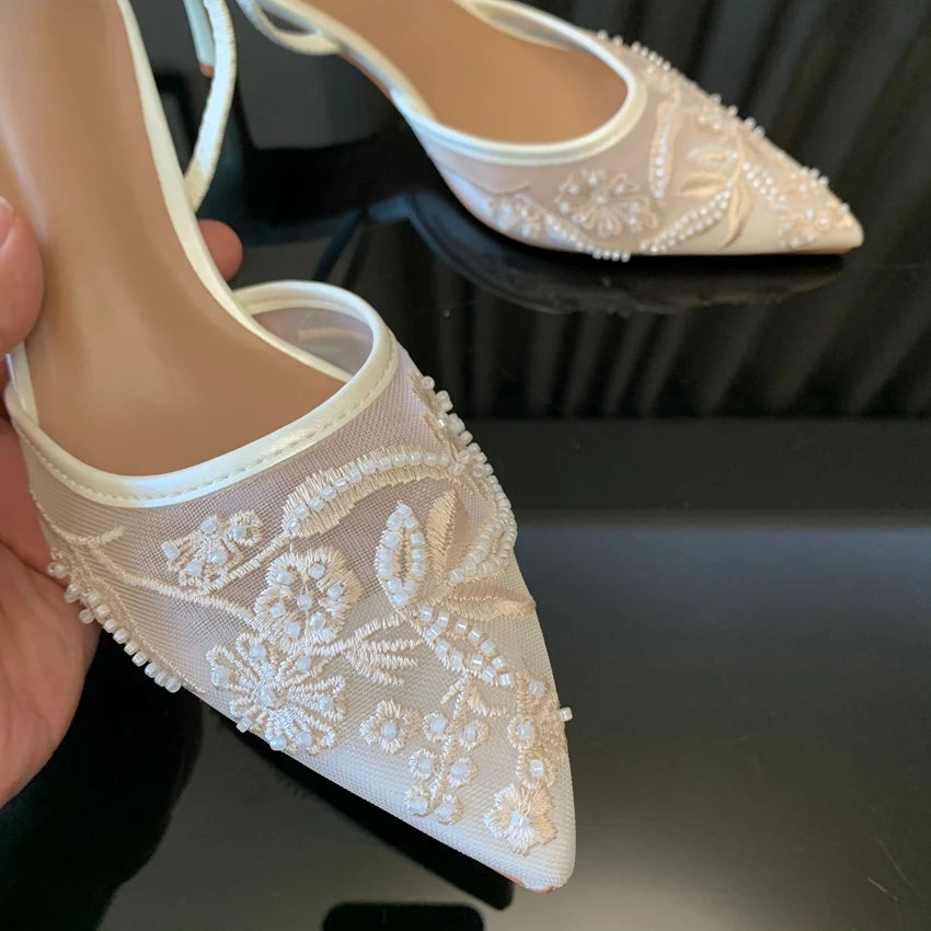 Escarpins en résille brodée Vivienne Rose