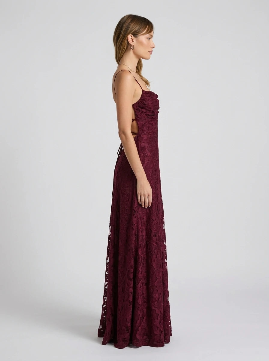 Elegant red occasion dress with textured jacquard fabric