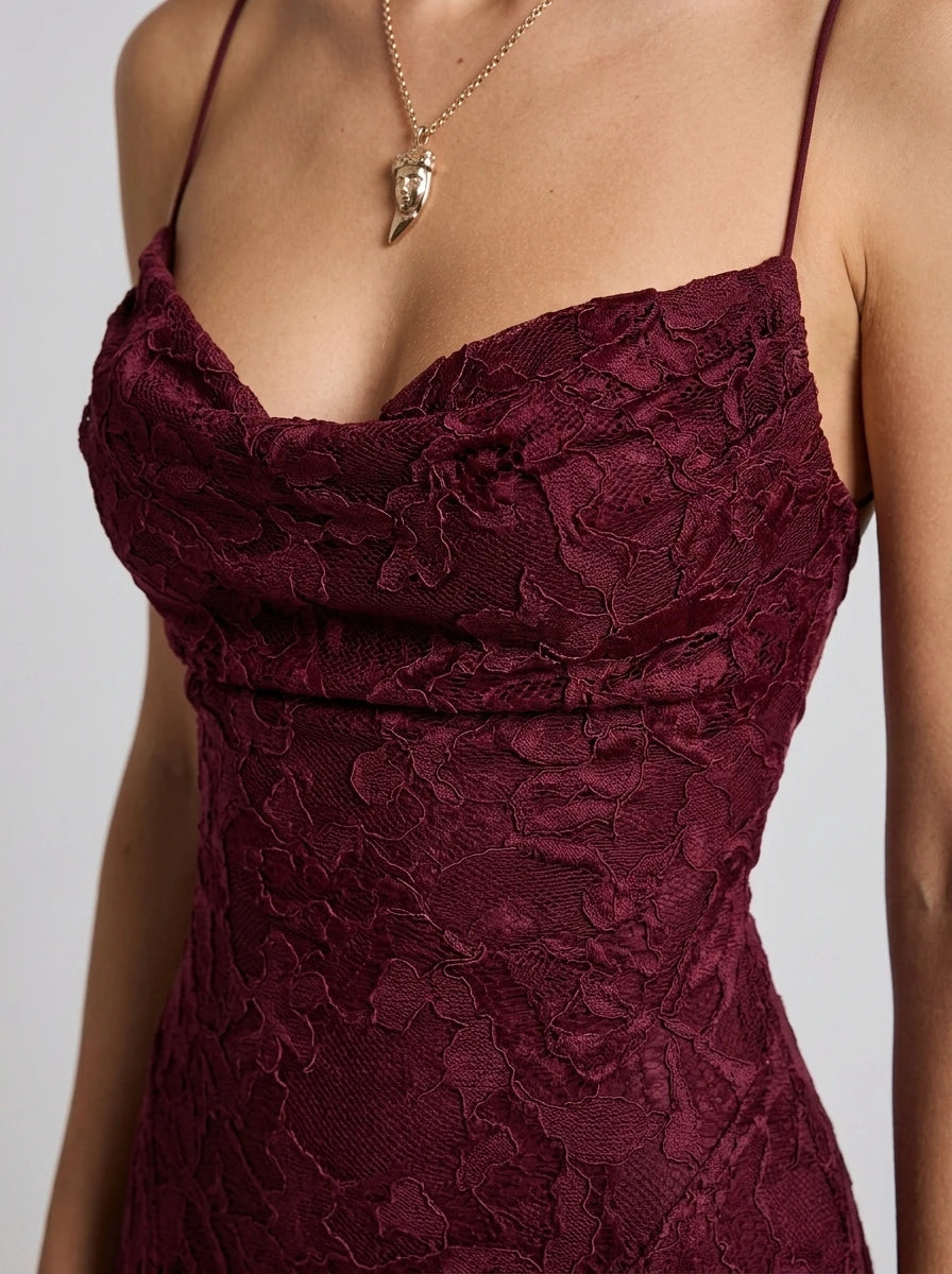 Elegant red occasion dress with textured jacquard fabric